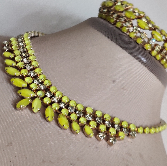 Exquisite Joseph Warner Chartreuse Yellow Necklace and Bracelet jewelry set - Picture 9 of 15